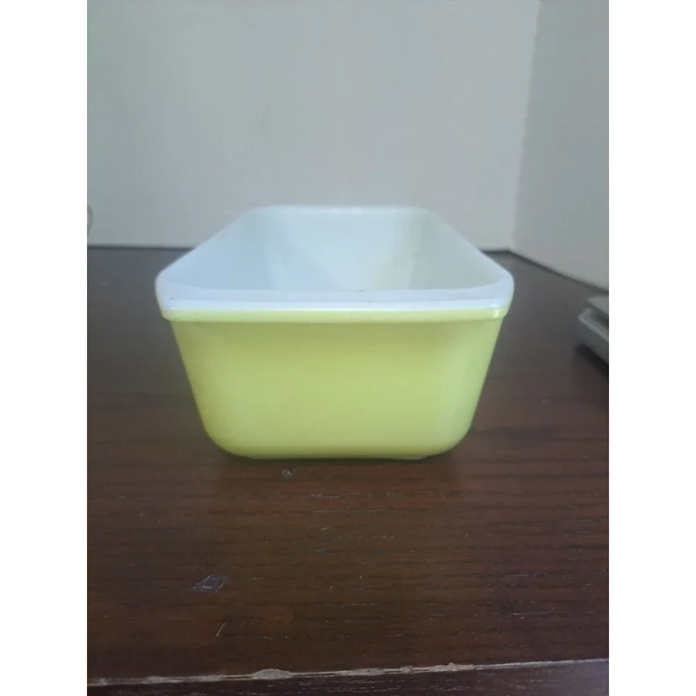Vintage Pyrex Ovenware Loafpan Opal White Milk Glass With Yellow Exterior...
